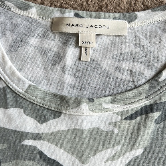 Marc Jacobs Camo Graphic Sparkle Print Crew Neck Tee - Picture 4 of 7